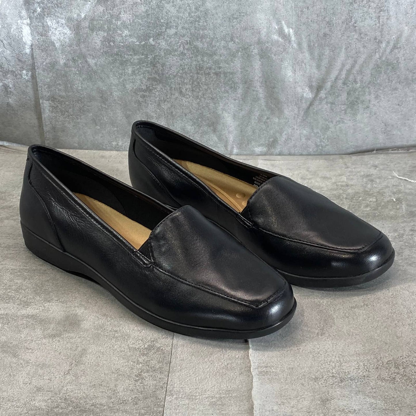 EASY SPIRIT Women's Black Leather Devitt Round-Toe Slip-On Loafer Flats SZ 8.5